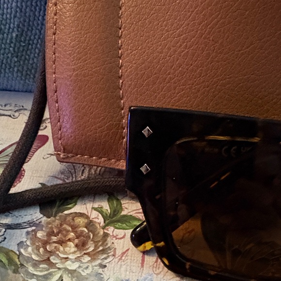 MCM Black and Brown Tortoise Sunglasses with  Branded Carrying Case - Picture 2 of 11